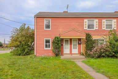 Main picture of 954 N Central Dr