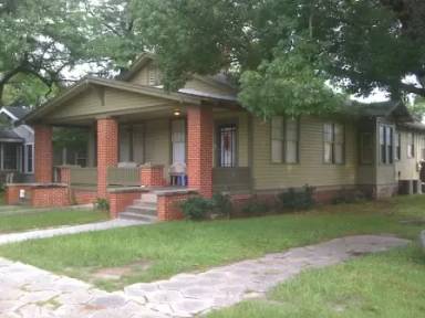 Main picture of 2203 Gilmore St