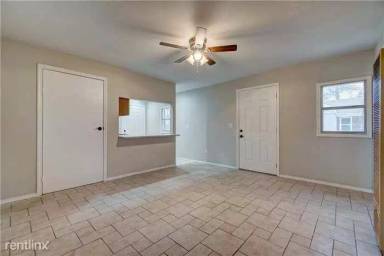 Main picture of 2317 NW 33rd St
