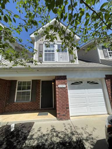 Main picture of 4245 Aurora Cir