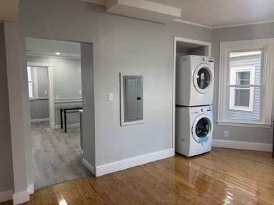 Main picture of 43 Bradley St