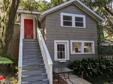 Main picture of 2918 Yale Ave
