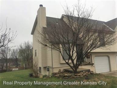 Main picture of 1404 SE 7th Pl