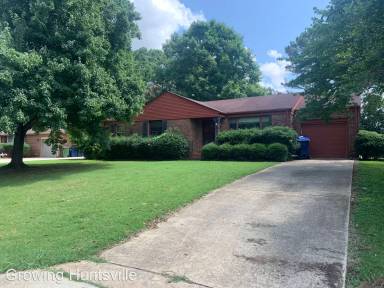 Main picture of 7621 Holland Dr SW