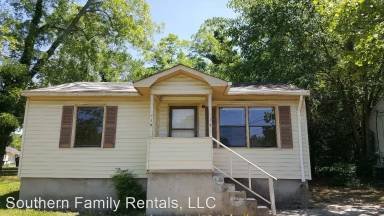 Main picture of 210 Barton Dr