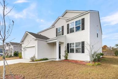 Main picture of 106 Pontoria Dr