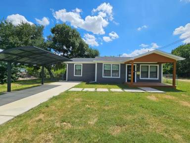 Main picture of 5519 Arlington Park Dr