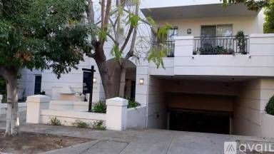 Main picture of 1401 S Bentley Ave