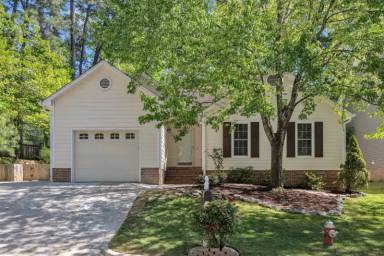 Main picture of 106 London Plain Ct