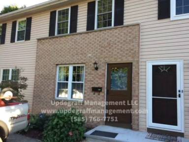 Main picture of 1074 Mount Hope Ave