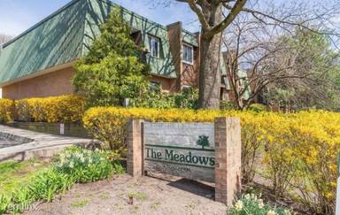 Main picture of 707 Meadowview Ln