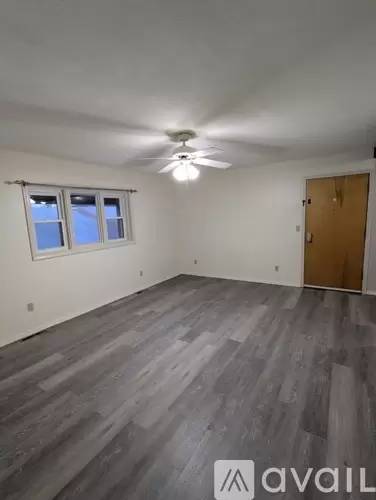 Main picture of 158 Main St