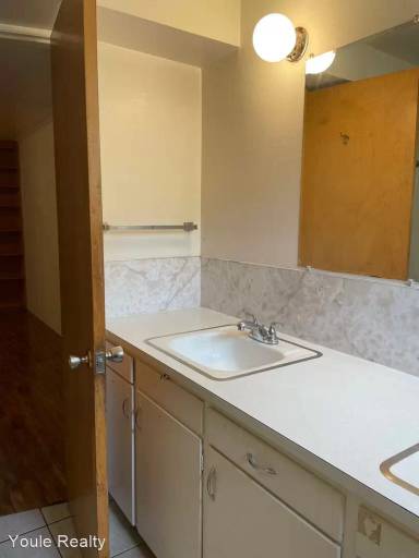 Main picture of 204 Dartmouth Trl