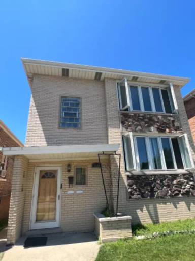 Main picture of 5144 S Kilbourn Ave