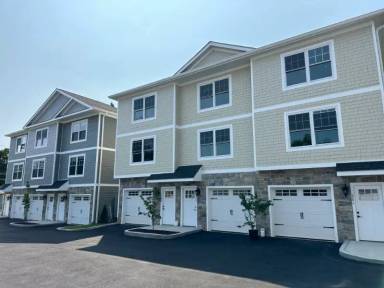 Main picture of 526 Naugatuck Ave