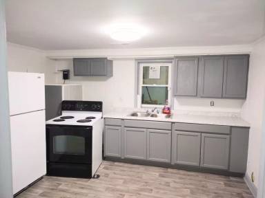 Main picture of 103 W Moore St