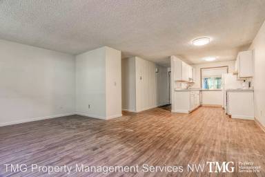 Main picture of 1559 NE 201st Ave