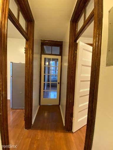 Main picture of 217 E 83rd St