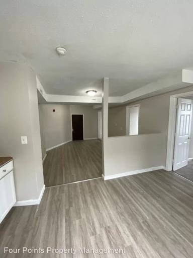 Main picture of 10 Lilley Ave