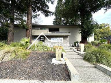Main picture of 1025 35th Ave