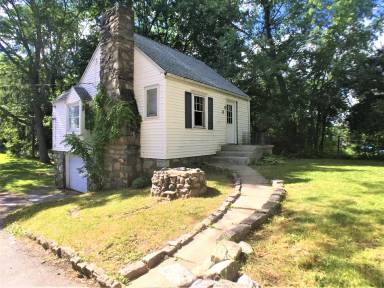 Main picture of 12 Ripken Ln