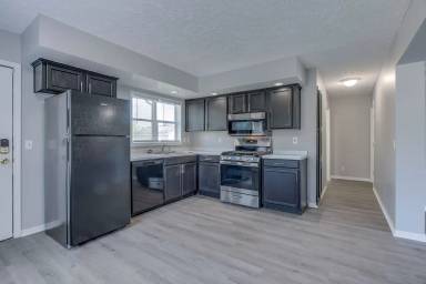 Main picture of 276 Franklin St