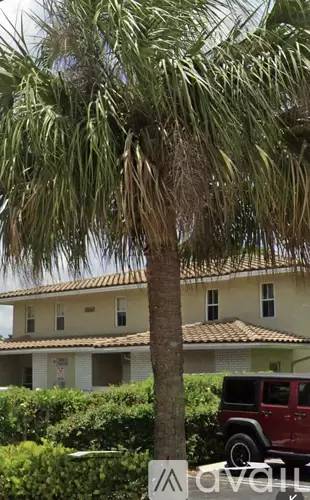 Main picture of 3740 Riverside Dr