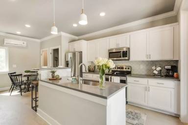 Main picture of 416 Ziegler St