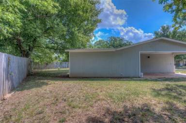 Main picture of 2804 Hood Dr