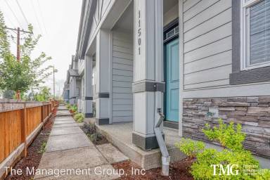 Main picture of 11501 NE 28th St
