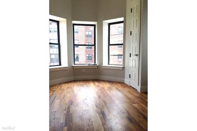 Main picture of 130 New York Ave