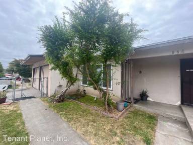 Main picture of 884 Riverlawn Ave