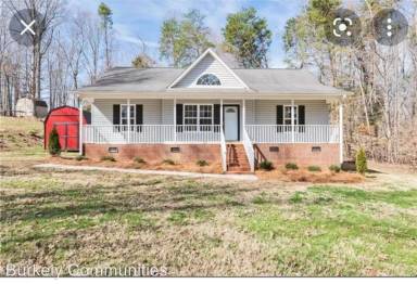 Main picture of 8217 Mapleway Ln