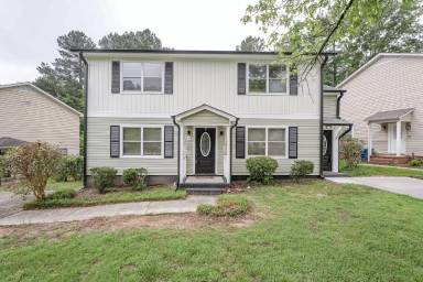 Main picture of 214 Bridgefield Pl
