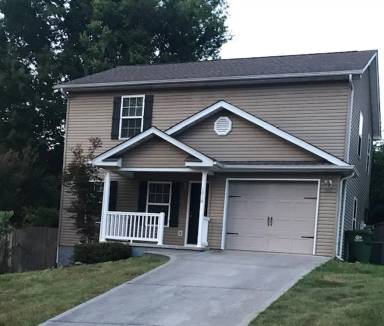 Main picture of 1916 Palma Way