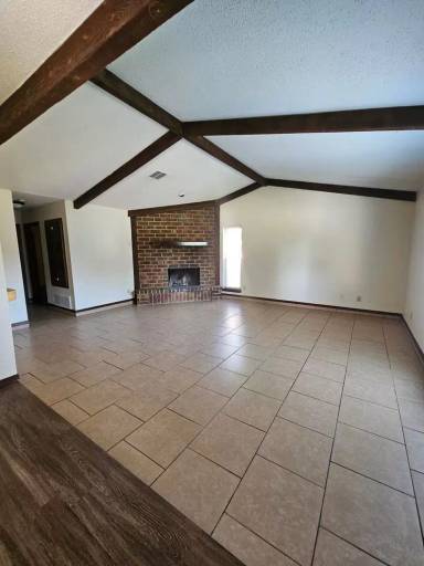 Main picture of 2004 Twisted Oak Dr