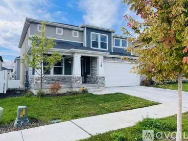Main picture of 1739 W Valcrest Dr