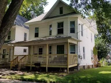 Main picture of 216 Locust St