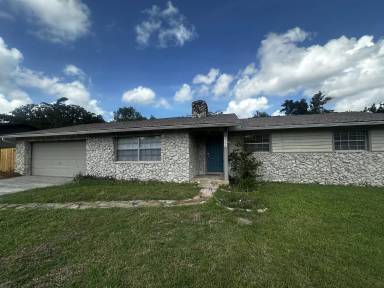 Main picture of 3700 SE 34th Ct