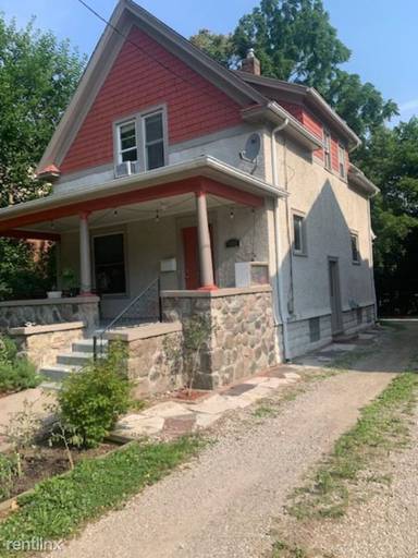 Main picture of 910 W Huron St