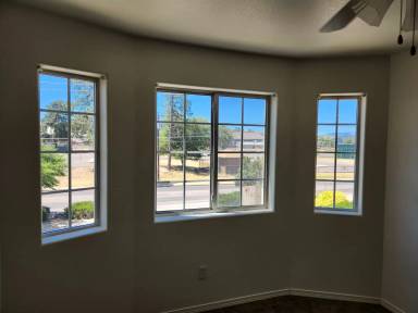 Main picture of 512 W Longhorn Rd