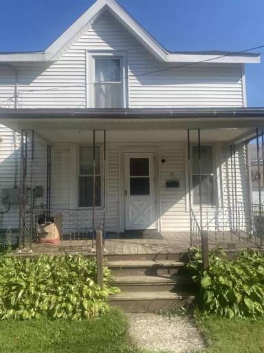 Main picture of 19 Lambert Ave