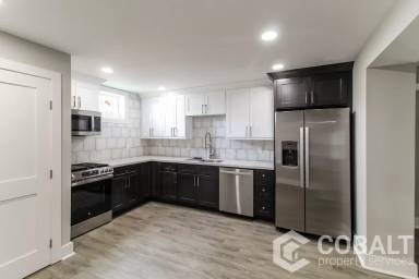 Main picture of 631 Seminole Ave NE