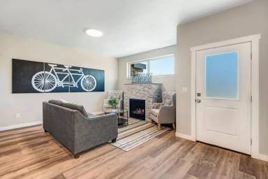 Main picture of 2965 NW Elm Ave