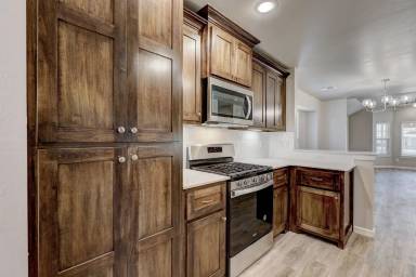 Main picture of 5813 Goldfinger Rd