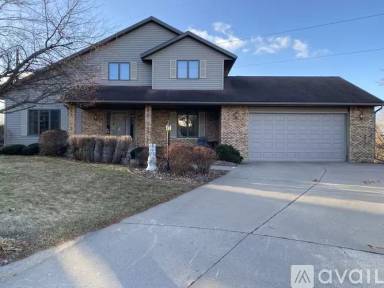Main picture of 150 Fairway Ct