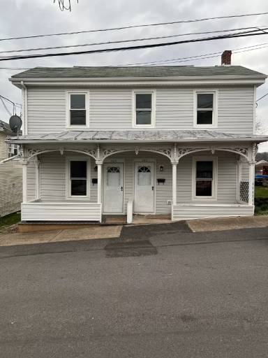 Main picture of 303 N 3rd St