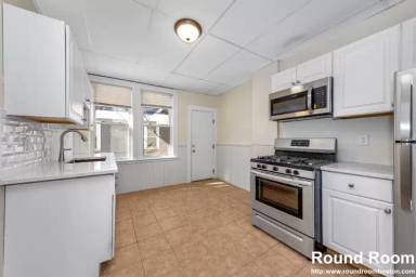 Main picture of 18 Brackett St
