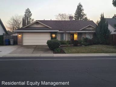 Main picture of 439 S Lexington Dr