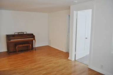 Main picture of 5420 Dunsmuir Ave